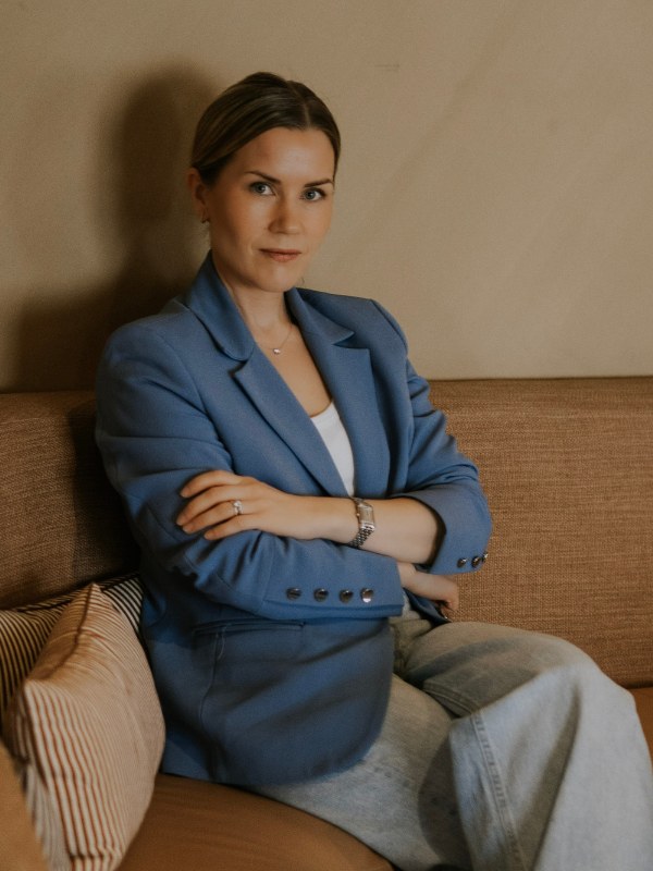 Portrait of Jenni Toft, founder of NURA
